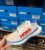 quality Hoka Shoes pallets Liquidation - Image 5