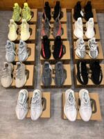 Wholesale Yeezy sneakers pallets for sale - Image 4