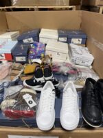 Overstock Shoes Truckload - Image 3