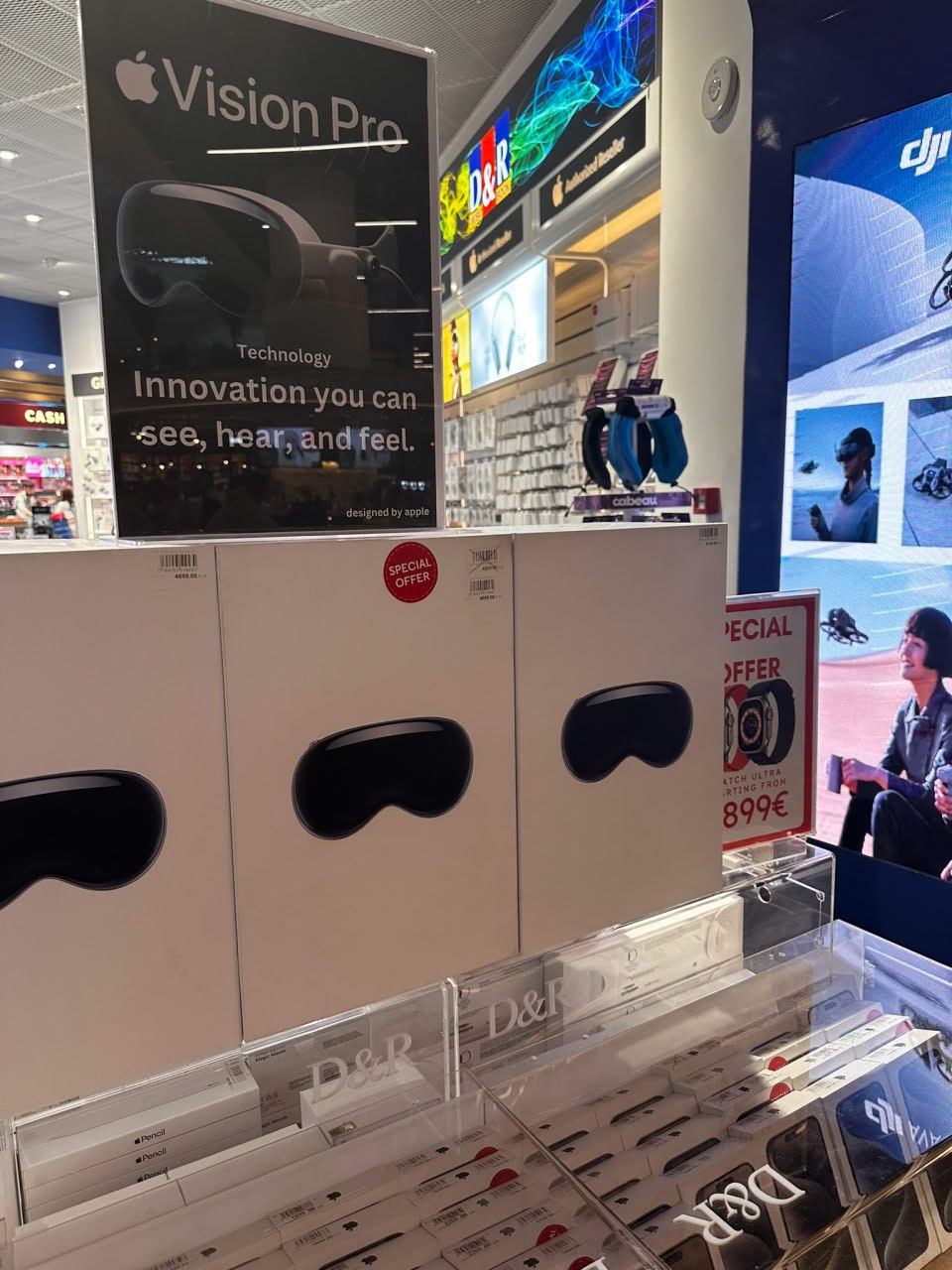 APPLE-VISION-PRO-pallets-for-sale-.jpeg APPLE VISION PRO pallet for sale - Image 1