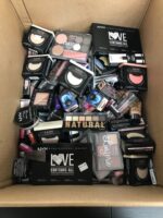 Cosmetics pallets