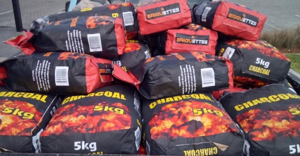 WhatsApp-Image-2024-12-20-at-07.55.02.jpeg Wood & Charcoal Liquidation Pallet - Image 1