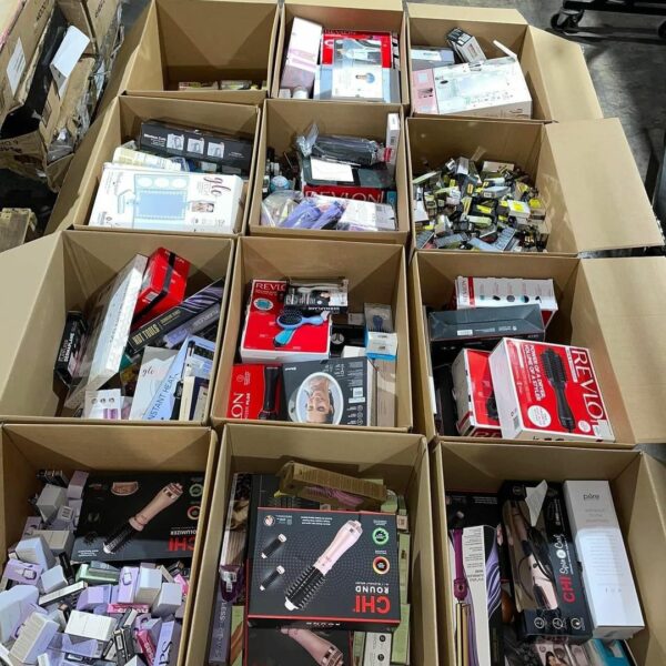 Wholesale Makeup Pallets for sale