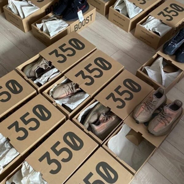 Wholesale Yeezy sneakers pallets for sale