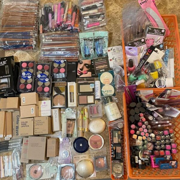 Cosmetic pallets for sale