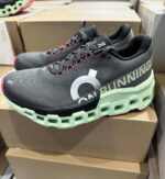 Wholesale On Cloud Sneakers Liquidation Pallets - Image 9