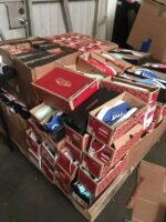 Authentic shoe pallets available Mix sizes and colors for adults - Image 3