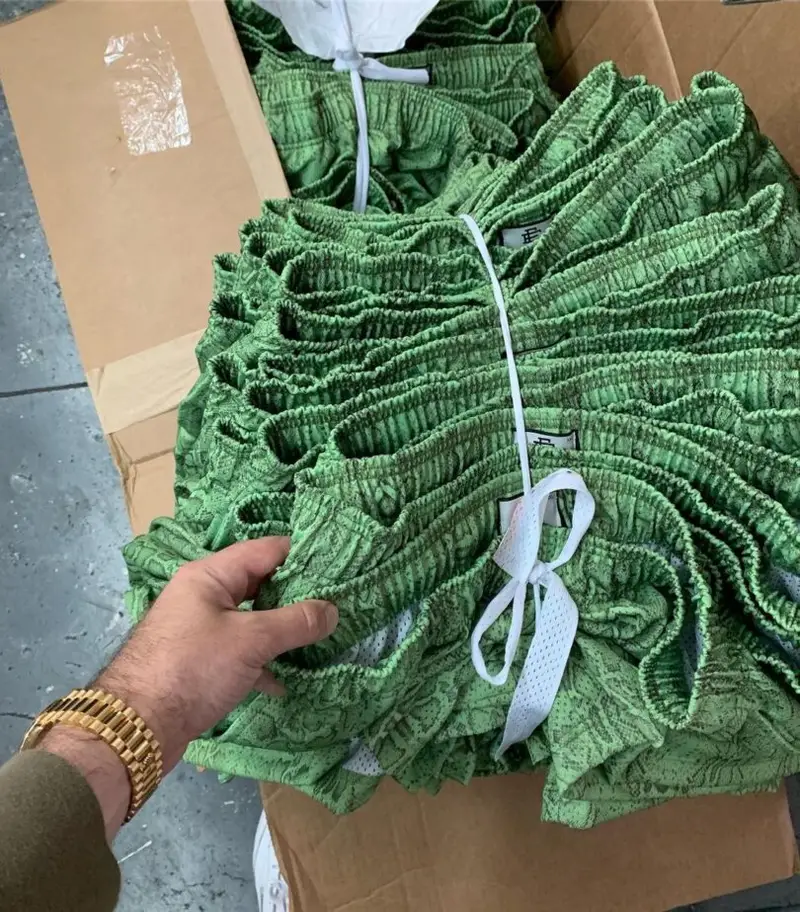 photo_2023-07-14_02-03-04-1-810x923-1.webp Eric Emmanuel Shorts Pallets - Image 1