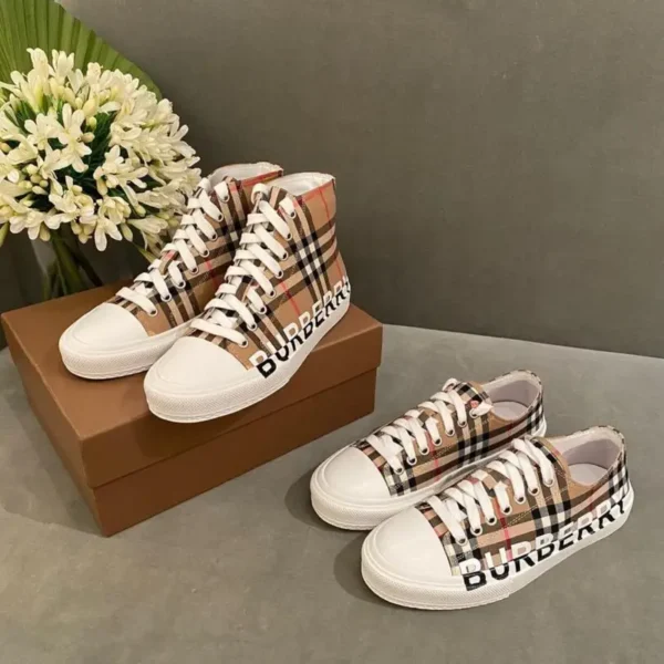 Burberry Shoes Pallets
